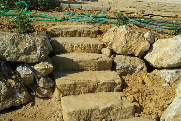 Lavori di pavimentazione giardino in pietra - Movter Srl Poggibonsi Siena