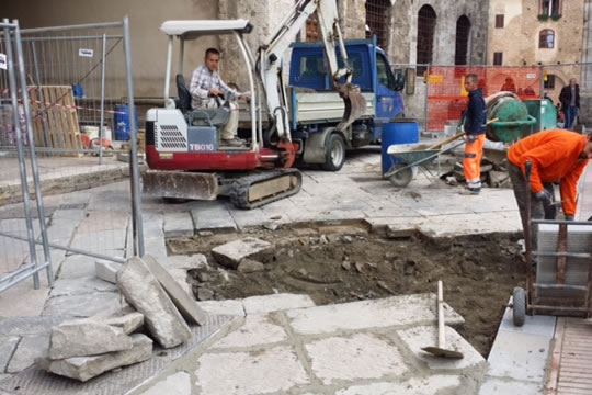 pavimentazione-piazza-duomo-san-gimignano